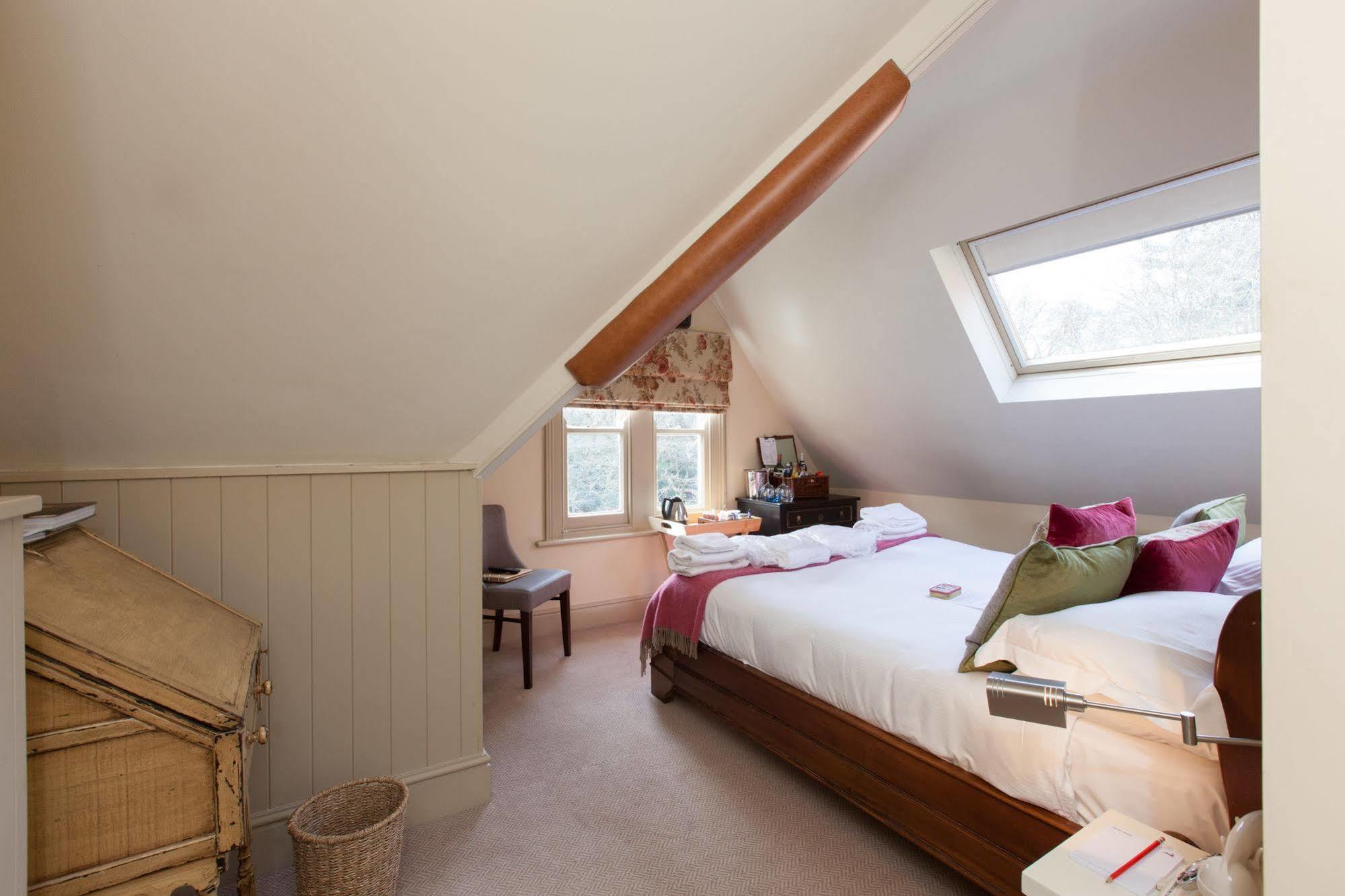The White Buck Inn 4*