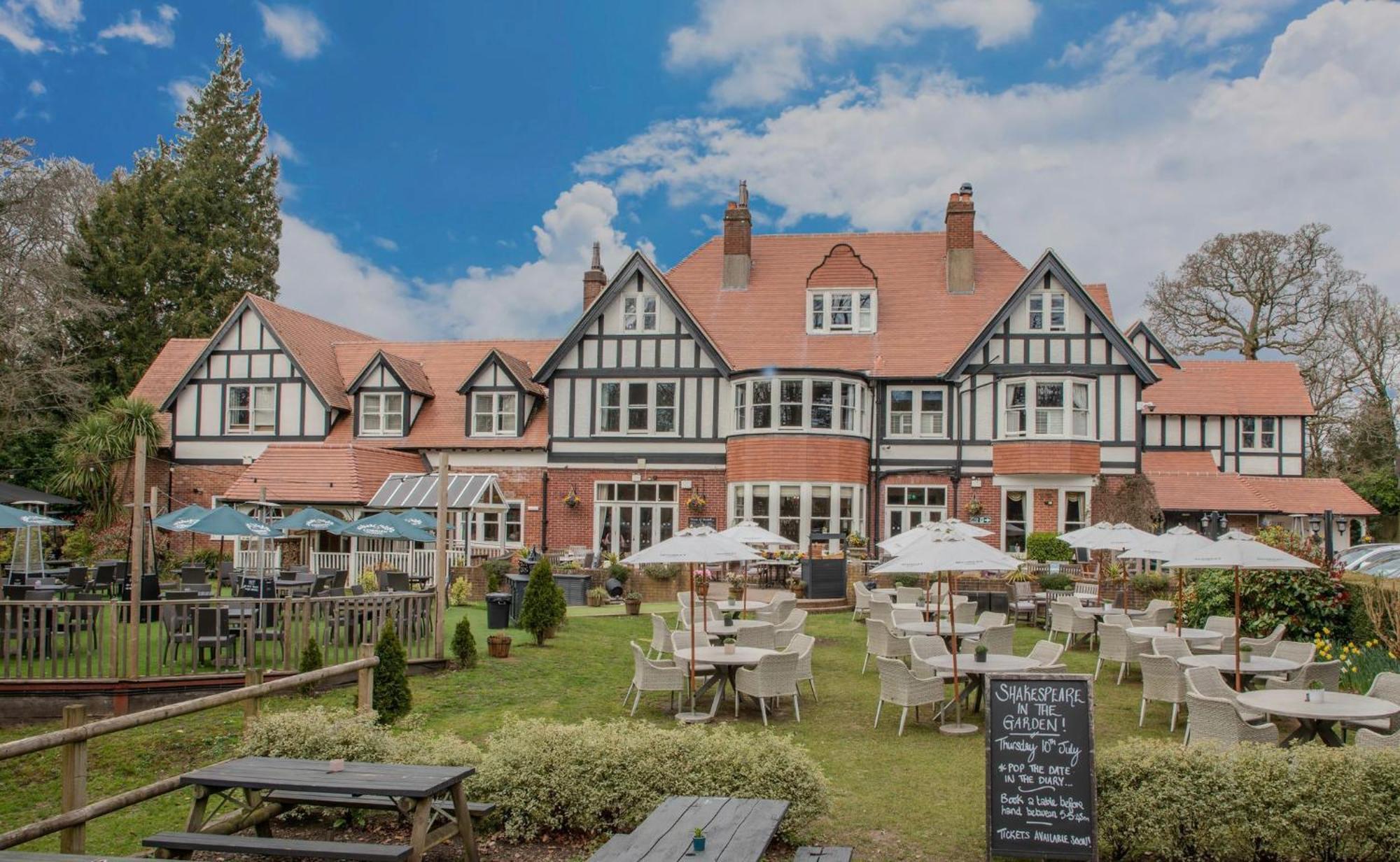 The White Buck 4* Берли
